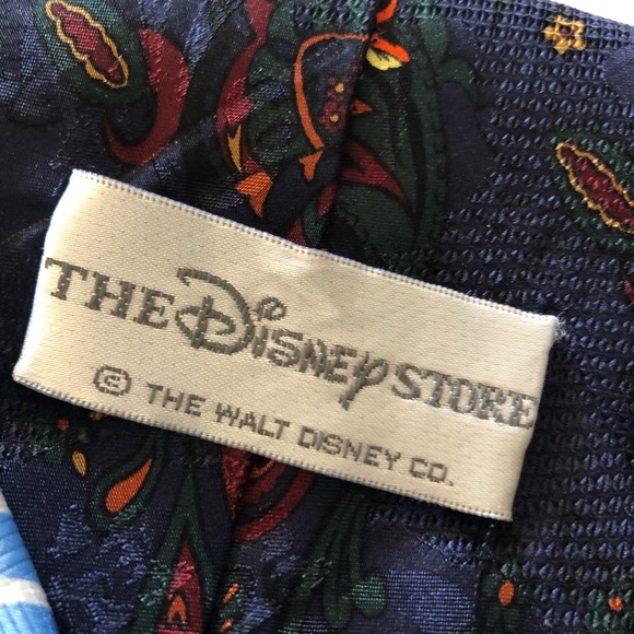 Looney Tune, Winnie the Pooh, Disney Tie Bundle - Picture 5 of 8